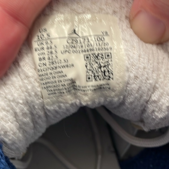 Air Jordan Team 1 Basketball Shoes - Picture 8 of 9